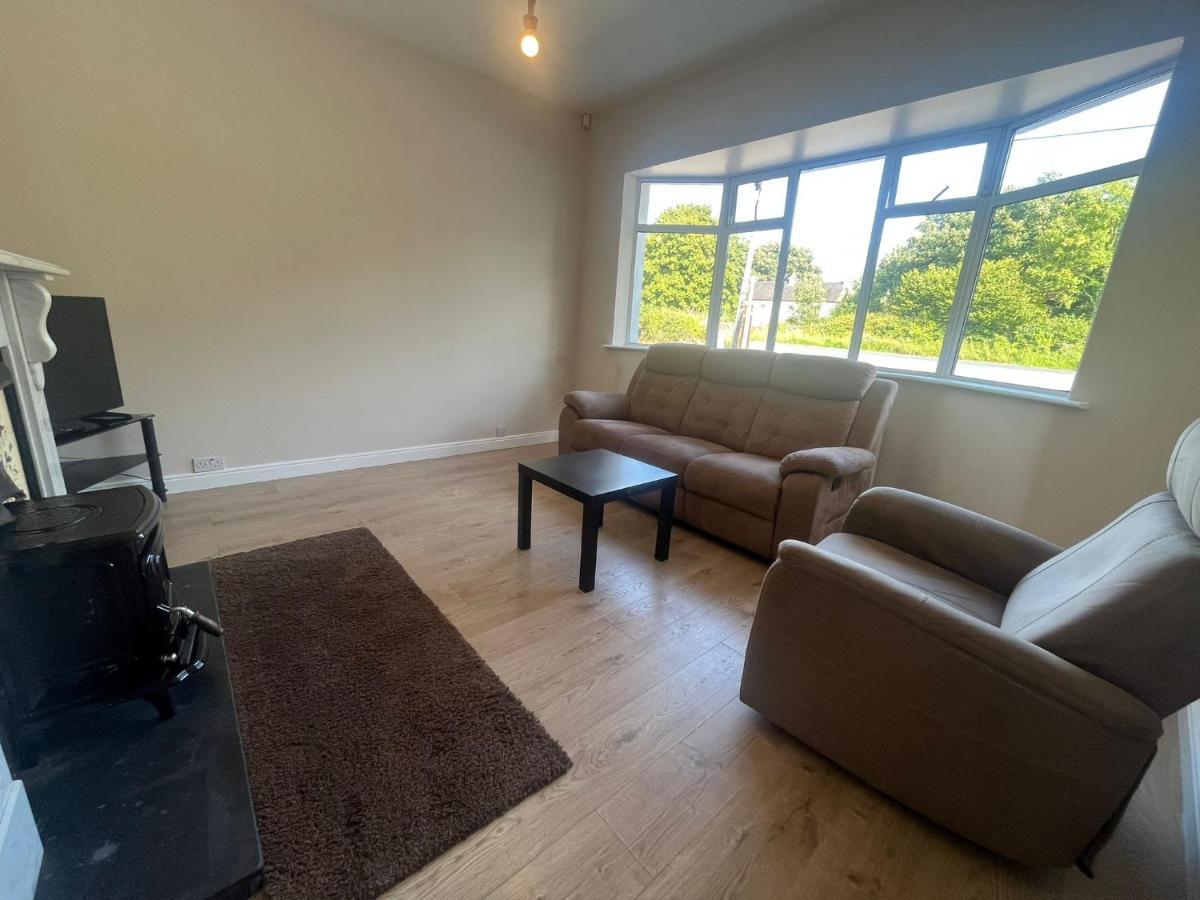 Yeats Lodge Self Catering Apartment And Bar Galway Eksteriør bilde