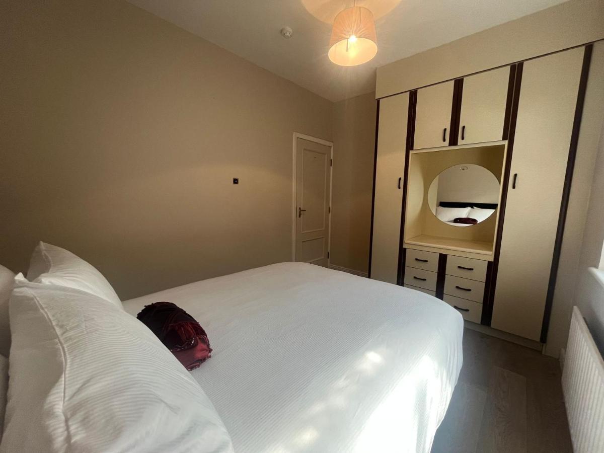 Yeats Lodge Self Catering Apartment And Bar Galway Eksteriør bilde